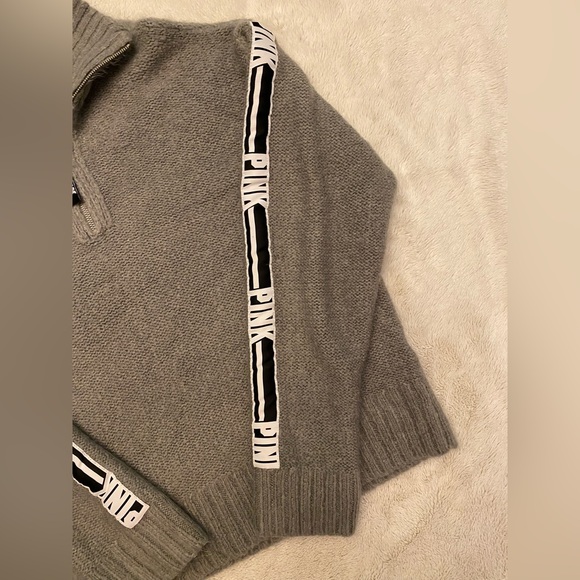 VS PINK LIMITED EDITION MOCK NECK 1/4 ZIP MOHAIR SWEATER GRAY WHITE LOGO HTF LG - Picture 3 of 9